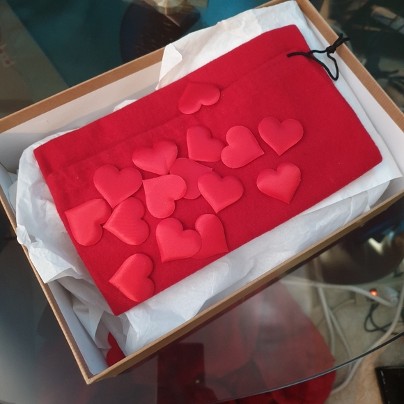 Christian Louboutin - Picture 2 of 8